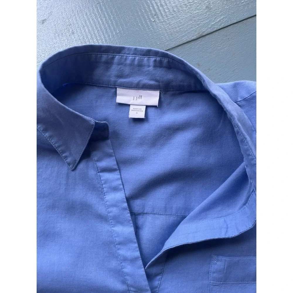 J.Jill Periwinkle Blue Collared Button Down Shirt Soft Minimal Capsule Top - Picture 4 of 11